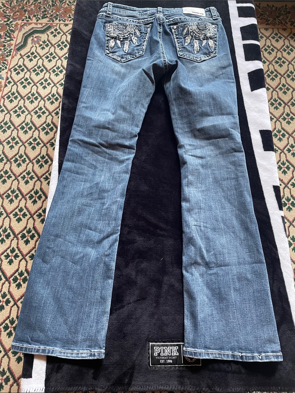 Grace in LA Light Blue Straight-Leg Jeans with Embroidered Dreamcatcher Pockets - Picture 2 of 8